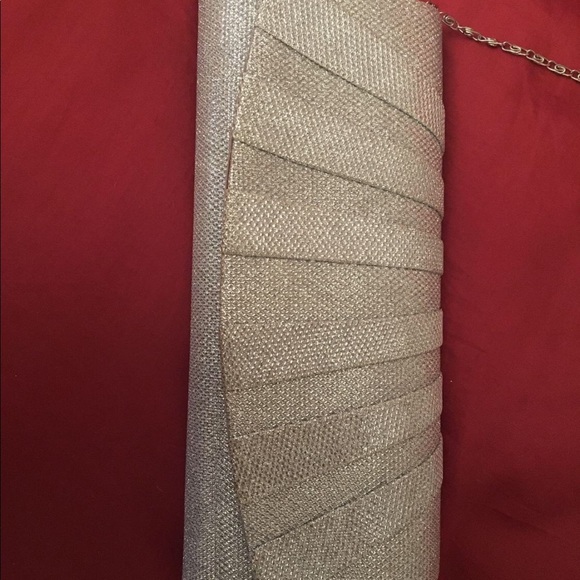 Silver clutch
